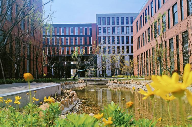 2011年成立于上海市新材料科技园,是一家专注于船用防火密封产品研发